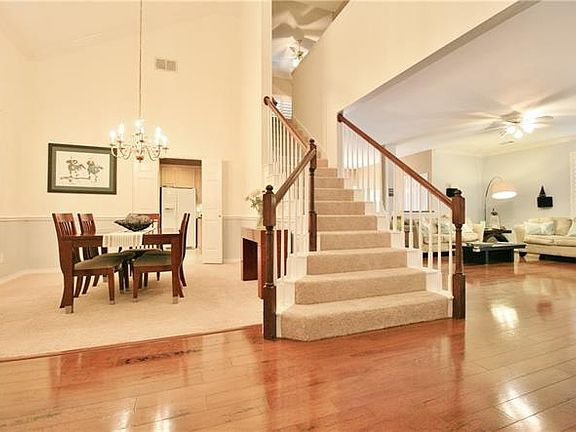 3rd image of 329 Bricknell Dr