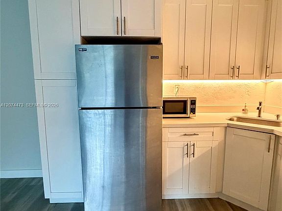 3rd image of 7400 Harding Ave APT 20