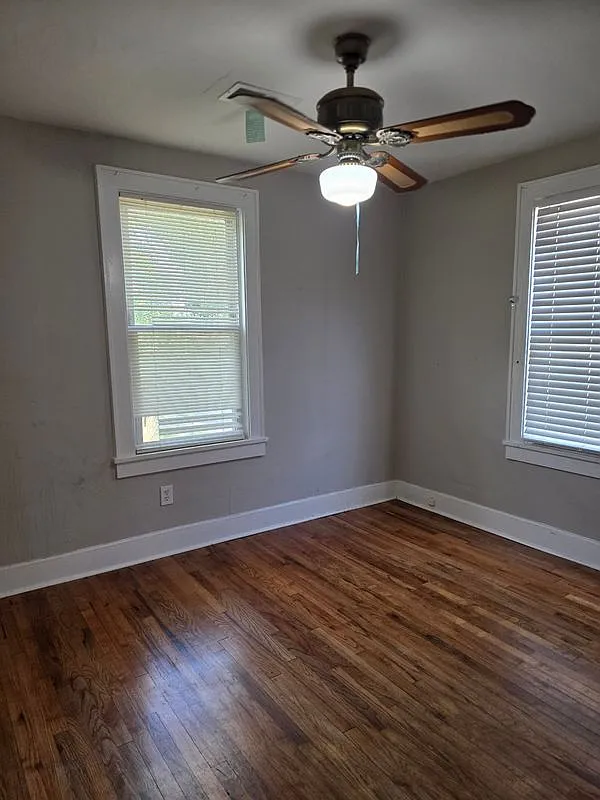 3 bed, 1.0 bath, 1060 sqft, $1,875 — Photo 4