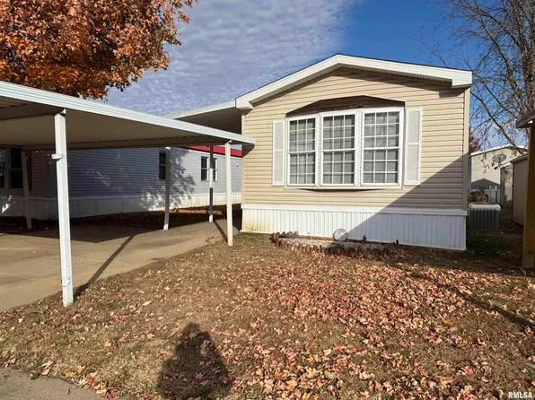 126 Delta Dawn Rd, Springfield, IL 62707