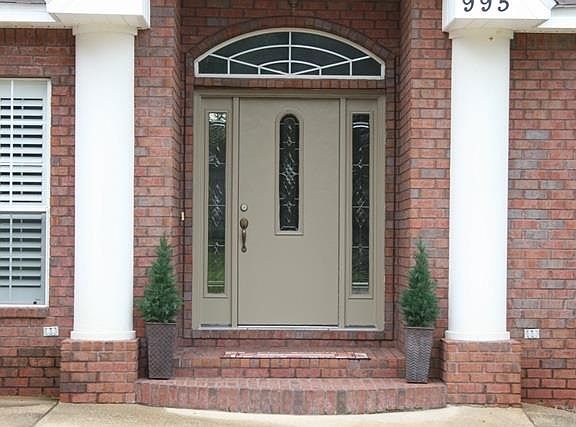3rd image of 995 Urban Dr