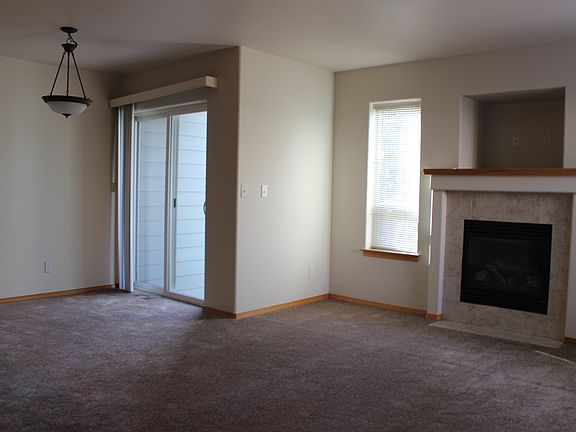 dining area gas fireplace