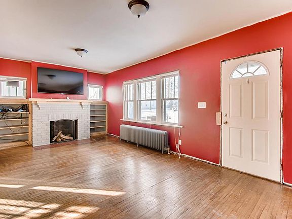 3rd image of 1806 Newton Ave N
