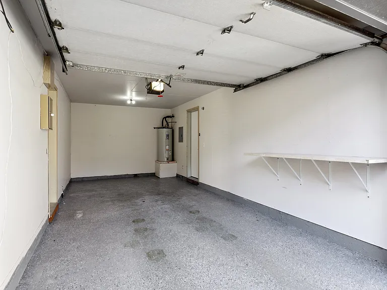 Water's Edge Townhomes — Photo 15