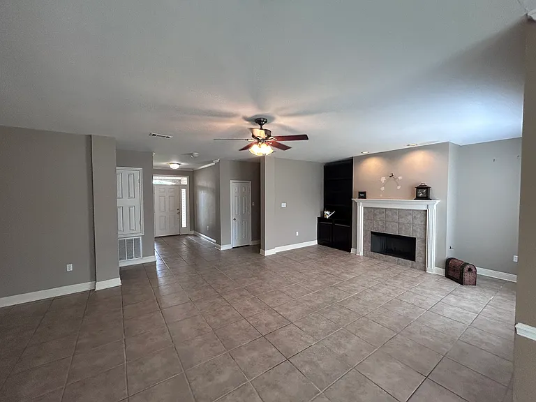 724 Simpson Way — Photo 10