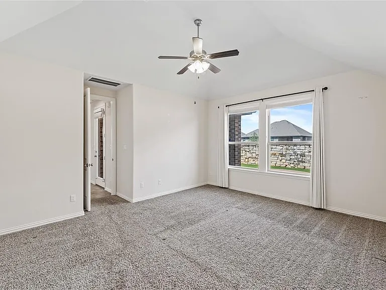 4216 Hannover Way — Photo 18