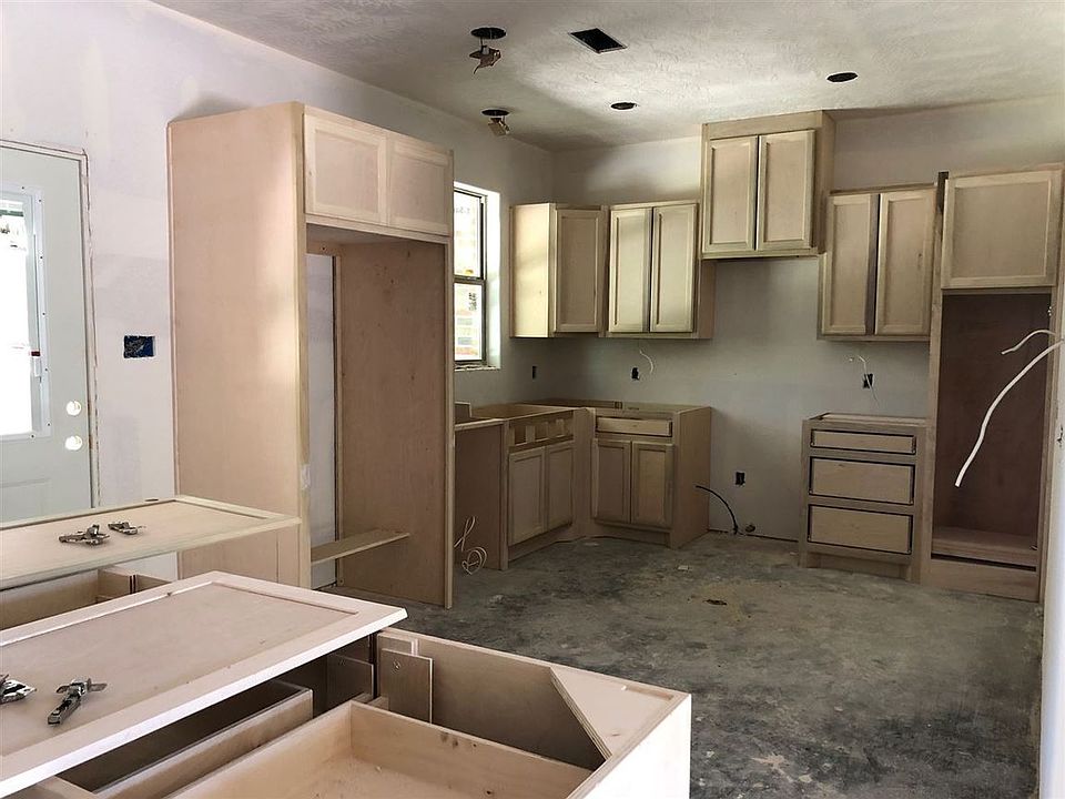 2nd image of 4680 Doris Ln