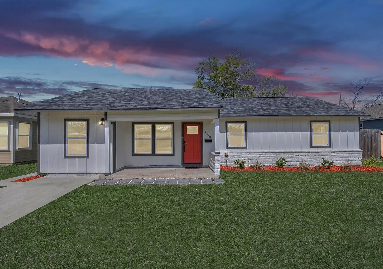 Charming 4BR House in Houston — Photo 2