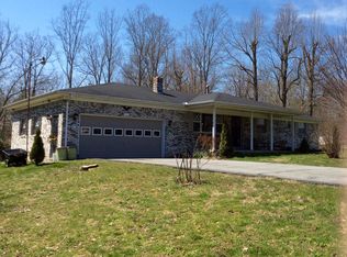 1048 Lower Shirt Factory Rd, Stearns, KY 42647