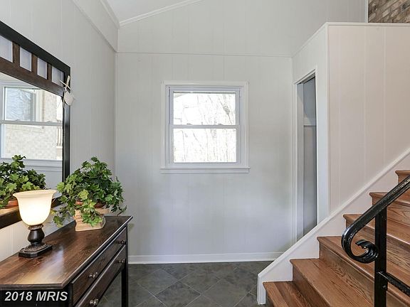4th image of 2621 Childs Ln