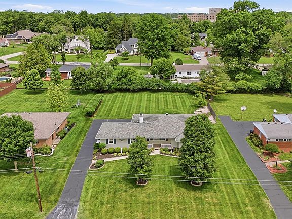 3rd image of 10361 Buxton Ln