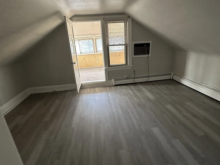 14724 Clifton Blvd #3 — Photo 16