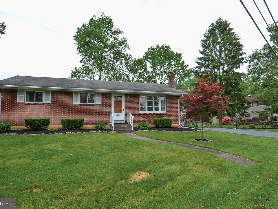 1st image of 201 Spruce Rd