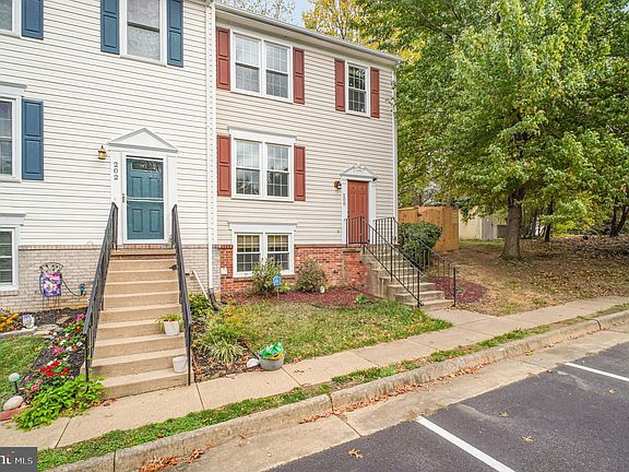3rd image of 200 Ben Neuis Pl