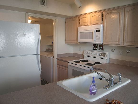 5th image of 701 Capri Dr Unit 14C