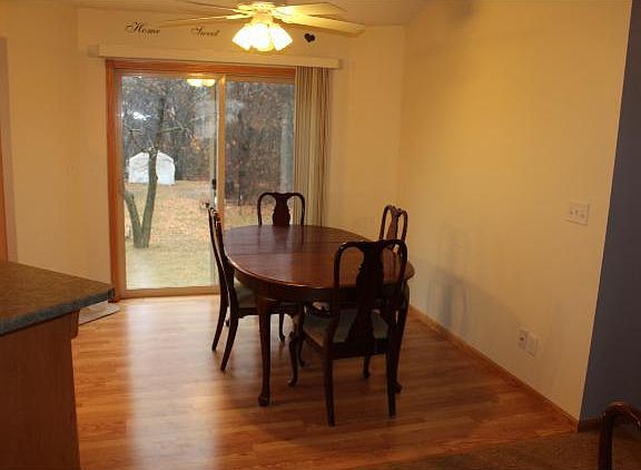 5th image of 917 4th Ave E
