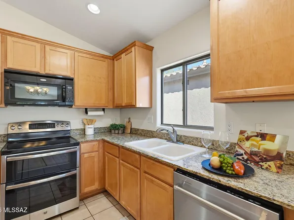 5479 W Silent Dove Way, Marana, AZ 85658