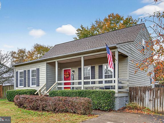 5th image of 11402 Warner Dr