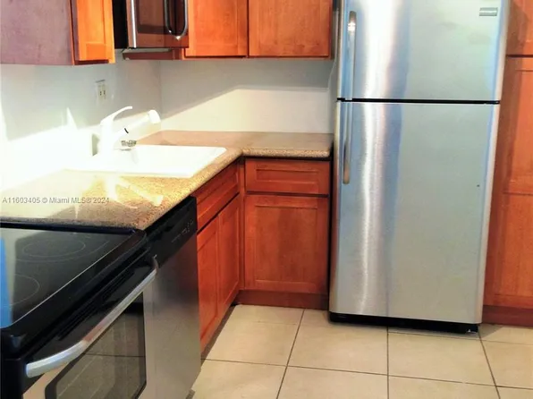 1800 Sans Souci Blvd APT 224, North Miami, FL 33181