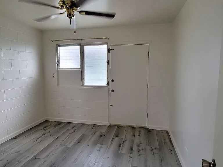 1046 Wong Ho Ln — Photo 6