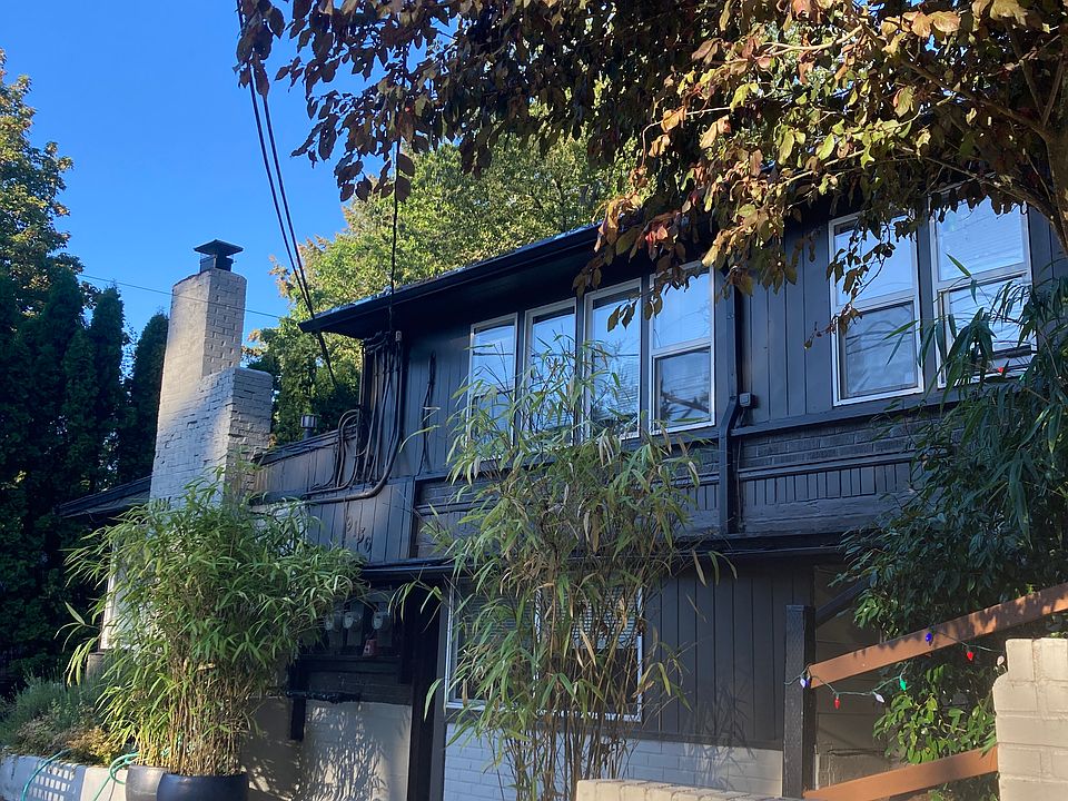 FRONT - MID-CENTURY - 4-PLEX