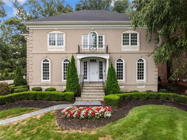 103 Wentworth Dr, Greensboro, NC 27408