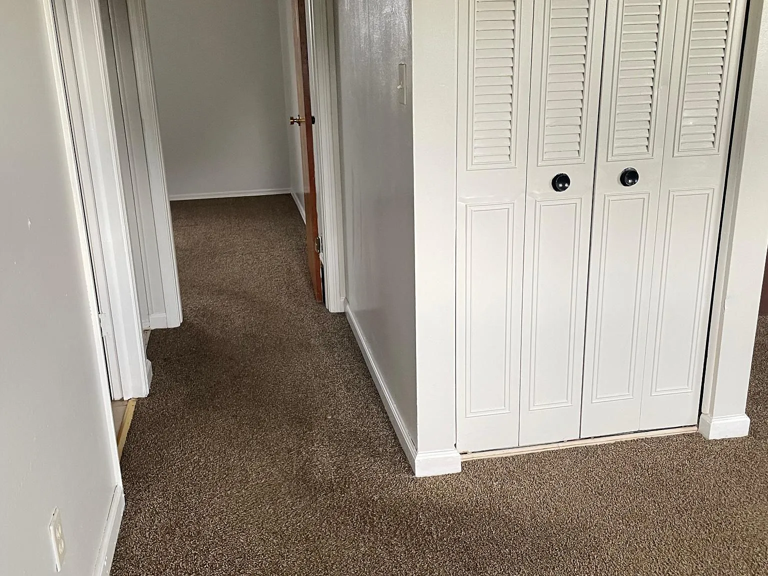 6127 N Whitham Dr — Photo 4