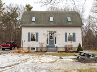 4 Easy St, Mechanicville, NY 12118