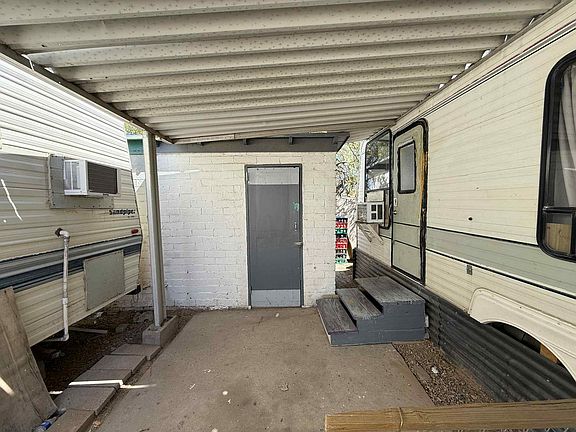 3rd image of 5755 S Fontana Ave #5