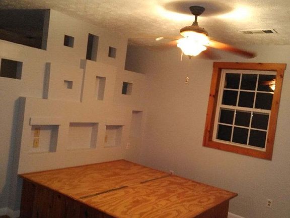 5th image of 75 Mountain Creek Cir