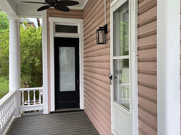 Private Sitting Area and Entrance w/ New Outdoor Ceiling Fan!