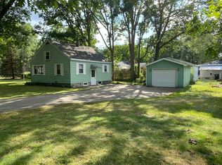 1223 40th St SW, Wyoming, MI 49509