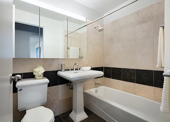 Rented by Related Rentals | media 2