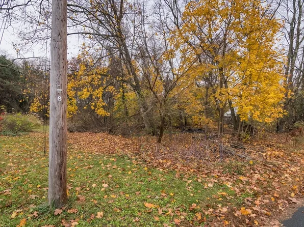6-6V Melikian Dr, Wilbraham, MA 01095
