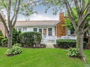 182 Revere Dr, Sayville, NY 11782