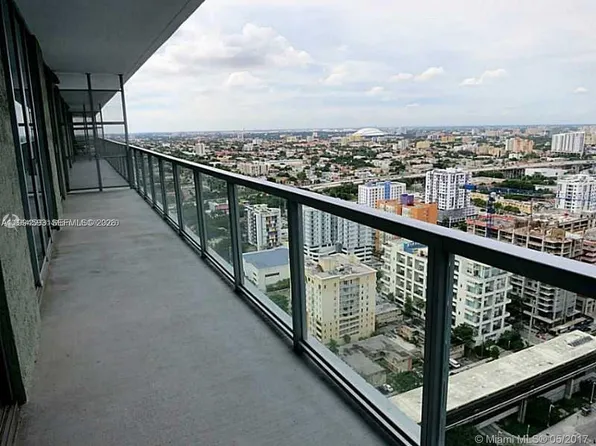 79 SW 12th St, Miami, FL