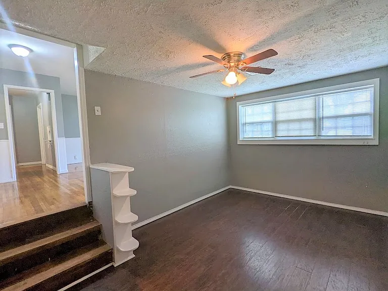2113 Churchill Way — Photo 6