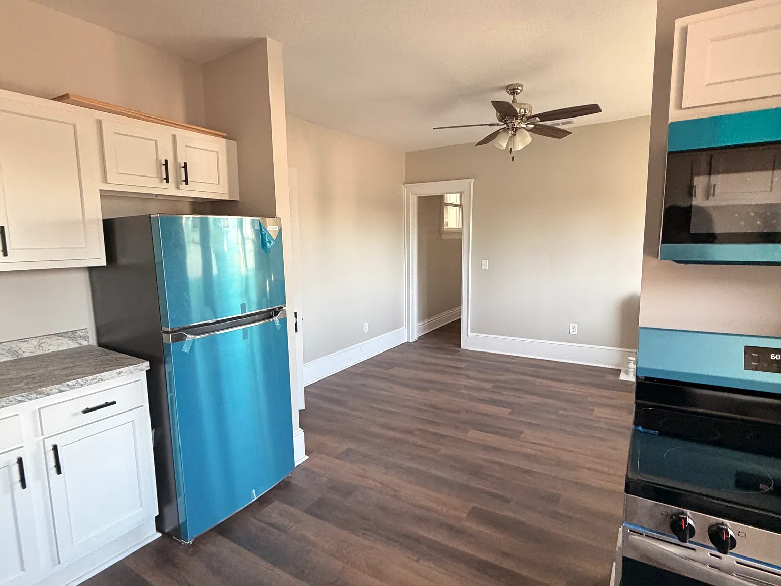 2 bed, 1100 sqft, $1,150 — Photo 2