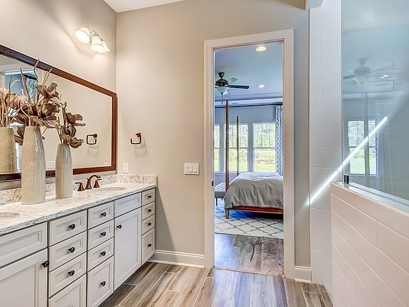 Owner s bath with dual sinks