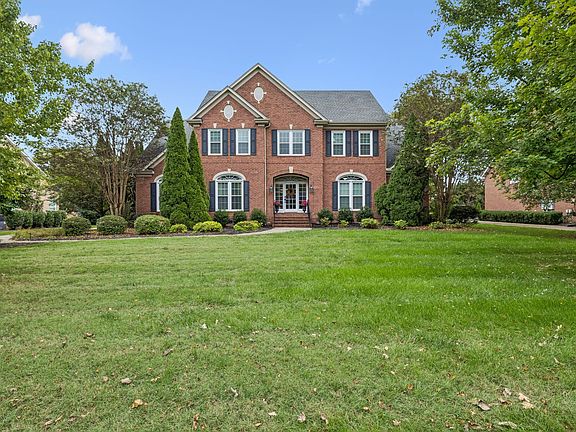 3rd image of 244 Gillette Dr