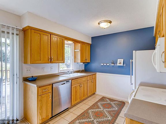 4th image of 535 Continental Dr