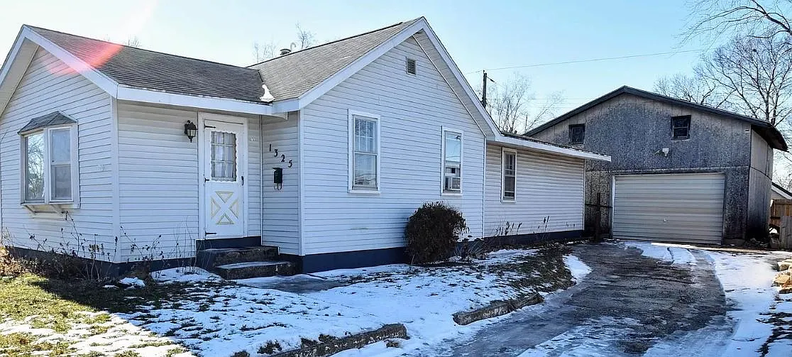 1325 S 13th St photo 1