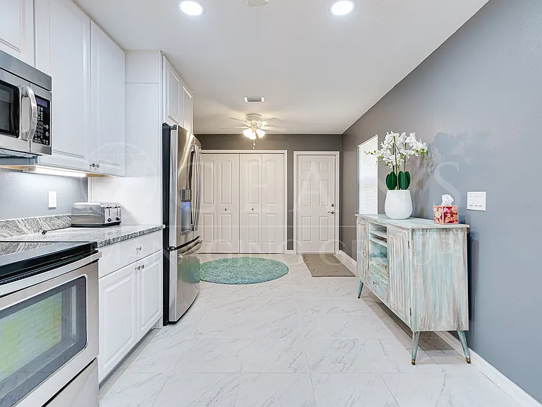 140 Pine St — Photo 10