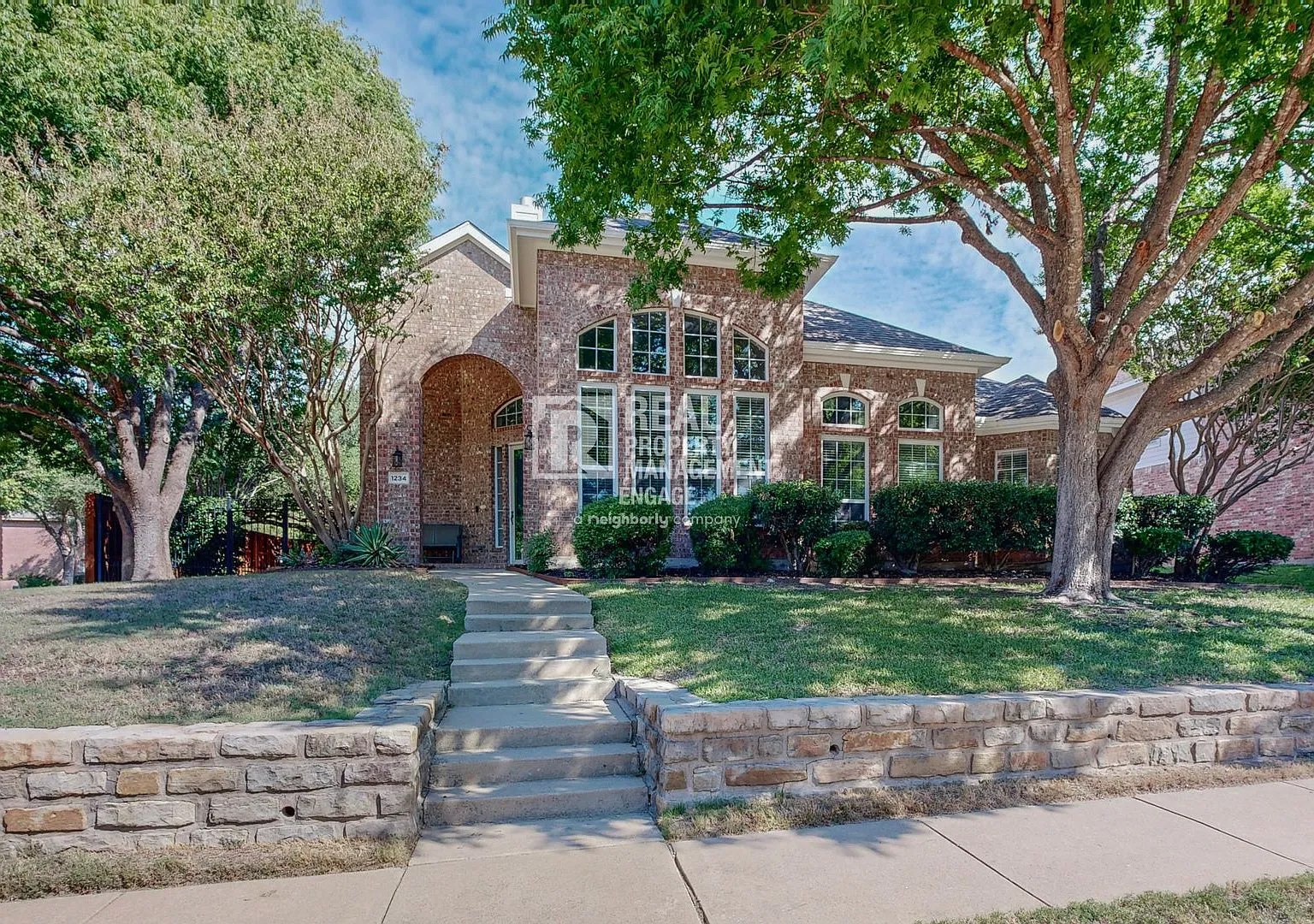 Stunning Home in Watters Crossing in Allen Available for Rent — Photo 1