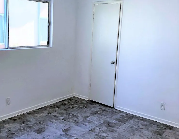 1546 S Gramercy Pl #6 — Photo 4