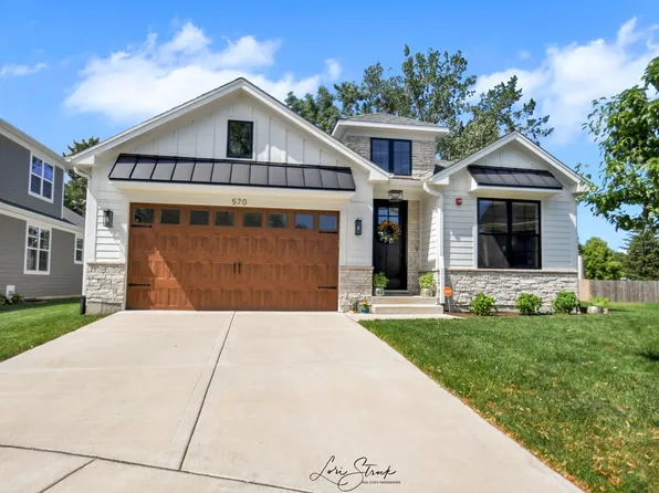 570 Francesca Ln, Roselle, IL 60172