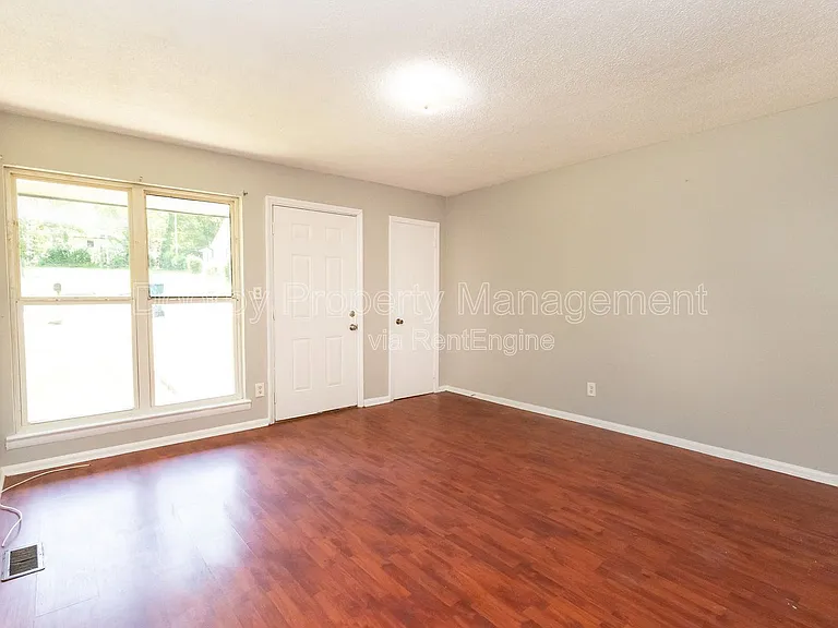 1237 Wheeler Ave #B — Photo 8