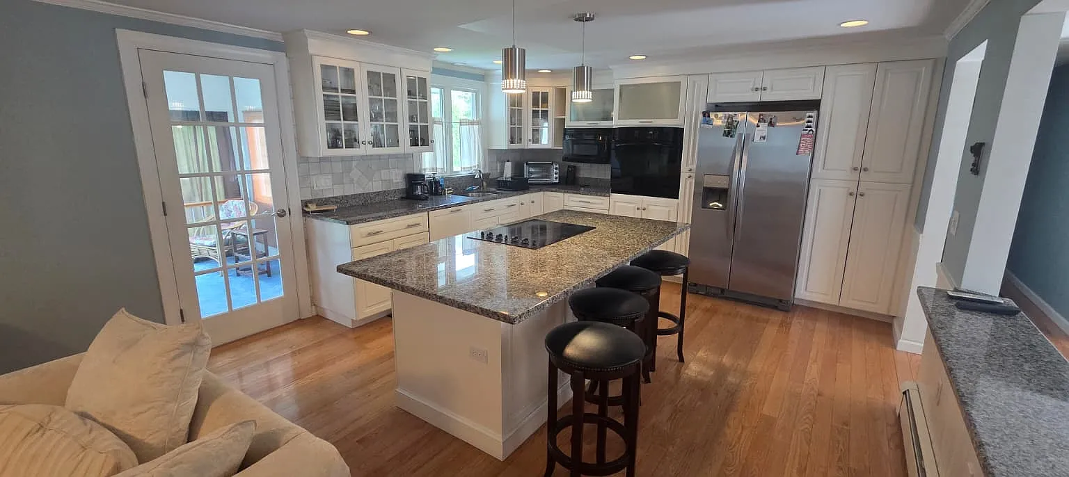 3 bed, 1900 sqft, $3,600 — Photo 2