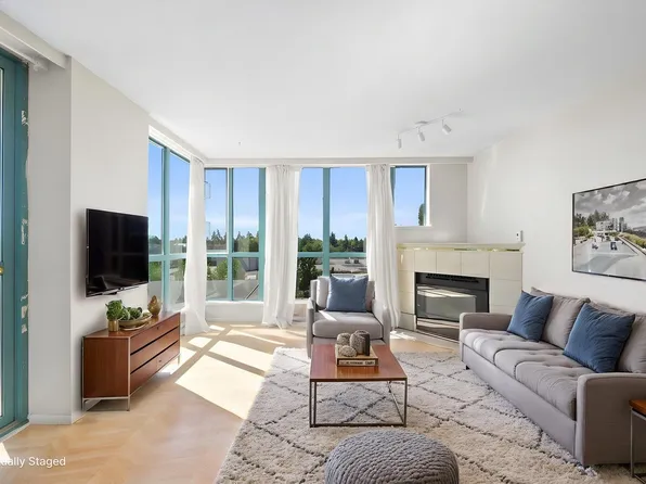 7500 Granville Ave #701, Richmond, BC V6Y 3Y6