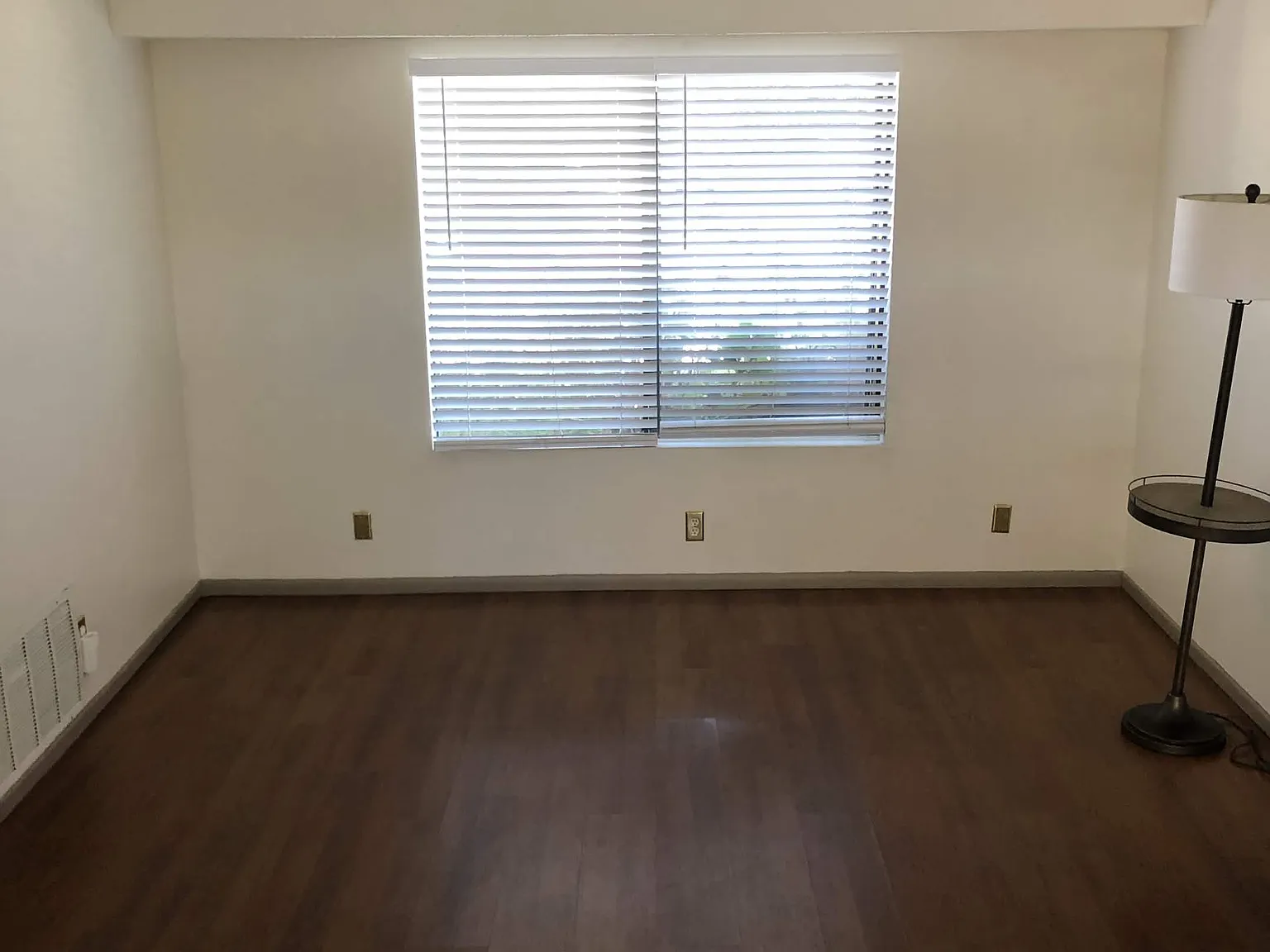 25005 Bani Ave — Photo 4